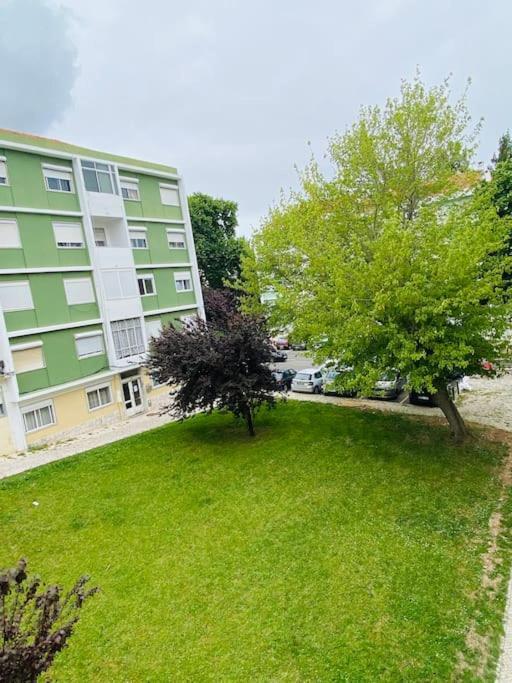 Modern 3 Bedroom Flat In Lisbon Exterior photo